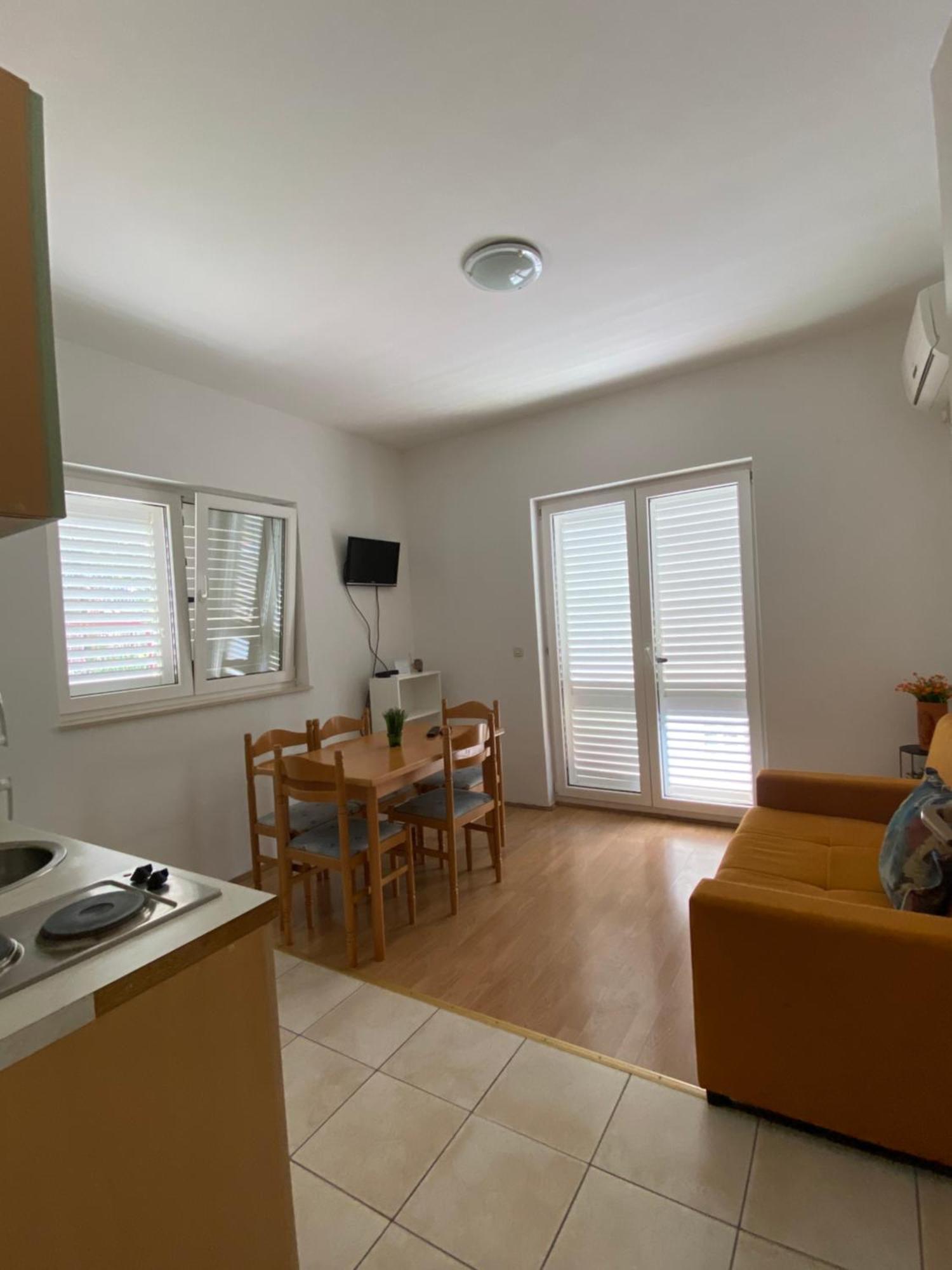 Mirta Apartment Gradac  Bagian luar foto