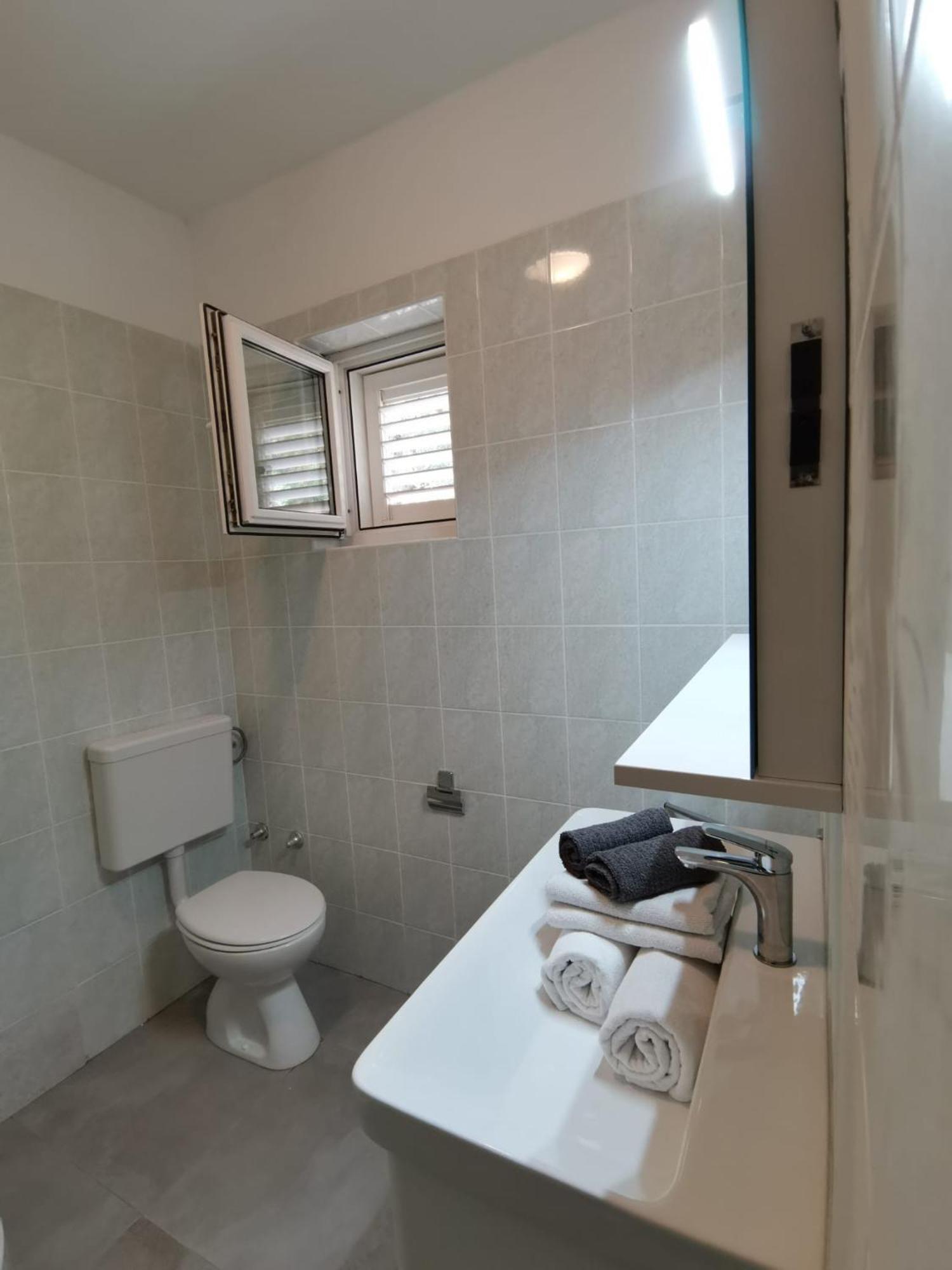 Mirta Apartment Gradac  Bagian luar foto